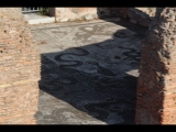 00814 ostia - regio ii - insula iv - terme di nettuno (ii,iv,2) - raum 5 - frigidarium - mosaiken - 2013.jpg